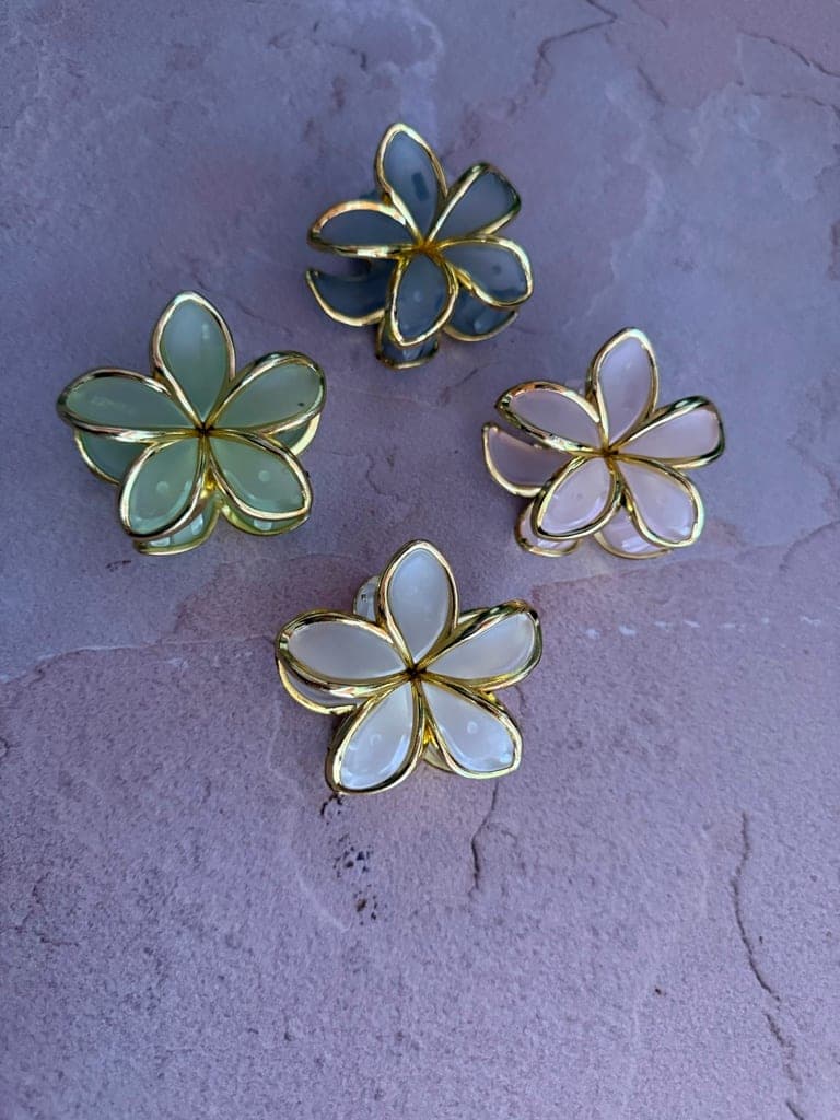 GANCHO FLOR COLORES PEQUEÑO CON DORADO